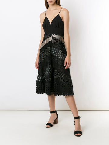 VESTIDO ELA RECORTES